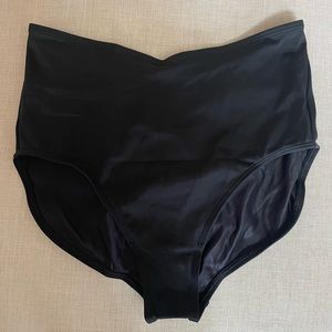 Venus High waisted Swim Bottom